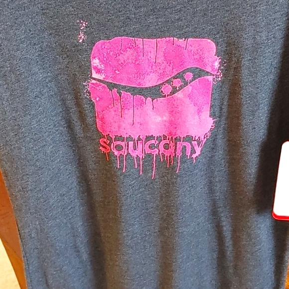 💚NWT WOMEN'S SAUCONY RUNNING T-SHIRT - Picture 2 of 9